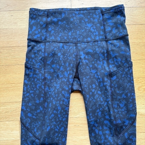 Lululemon Size 4 Fast Free Crop II 19" Leggings Non-Reflective Wild Thing Camo - Picture 6 of 14